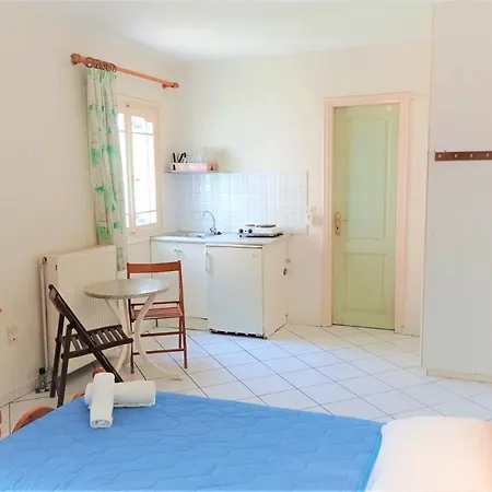 Apartment Marias' Quiet With Parking, Walk To Town *
