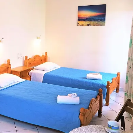 Apartment Marias' Quiet With Parking, Walk To Town Lefkáda